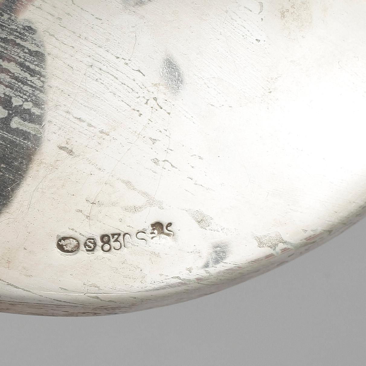 KANDELABRAR, ett par, svenska importstämplar. Vikt ca 940 gram.