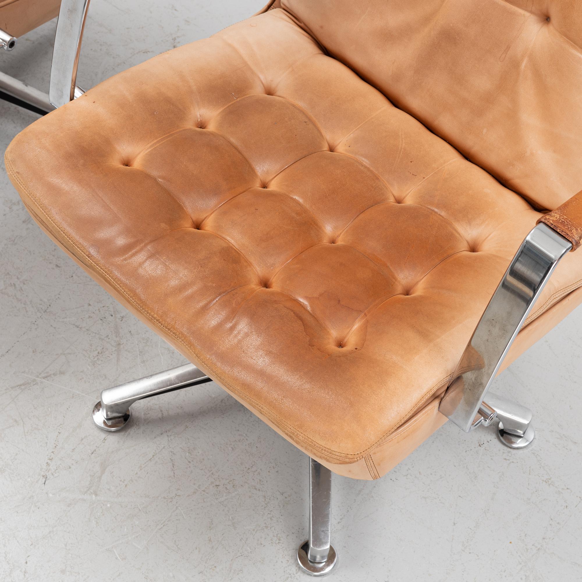 Kenneth Bergenblad, karmstolar, ett par, "Herkules", Dux.