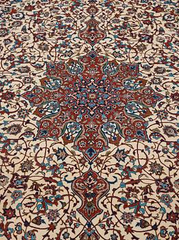 MATTA, Old Isfahan, part silk, ca 327 x 209 cm.