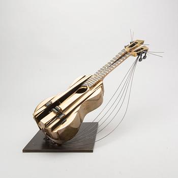 Fernandez Arman, "Ukulele".