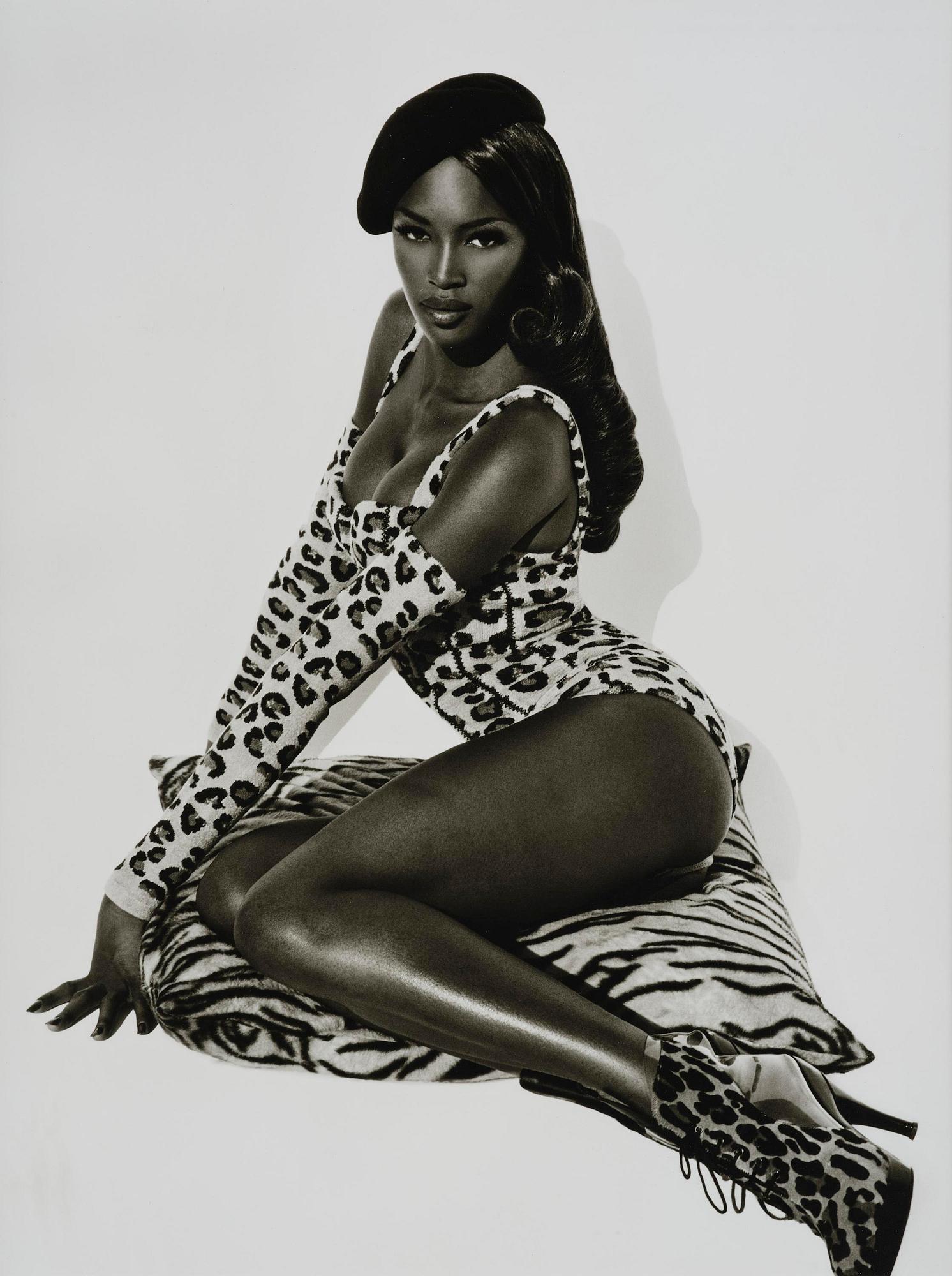 Herb Ritts, "Naomi Seated, Hollywood, 1991".