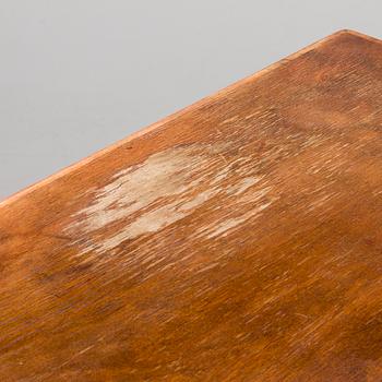 KIRJOITUSPÖYTÄ, 1930-1940-luku.