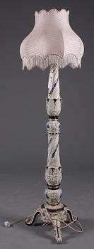 GOLVARMATUR, porslin. Nyrokokostil.