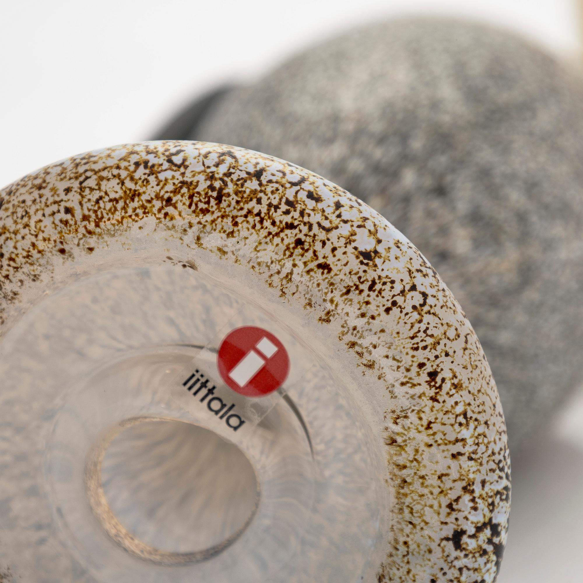 Oiva Toikka, a 'Heron' glass bird signed O. Toikka Nuutajärvi.