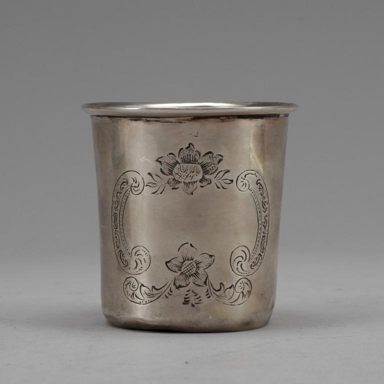 PARTI SILVER, 2 delar, bla Nils Leonard Dahlström, Örebro 1864. Total vikt ca 127 gram.