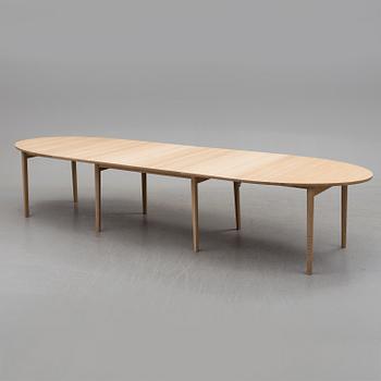 SKOVBY MÖBLER, matbord  SM78, med 4 iläggsskivor, 2000-tal.