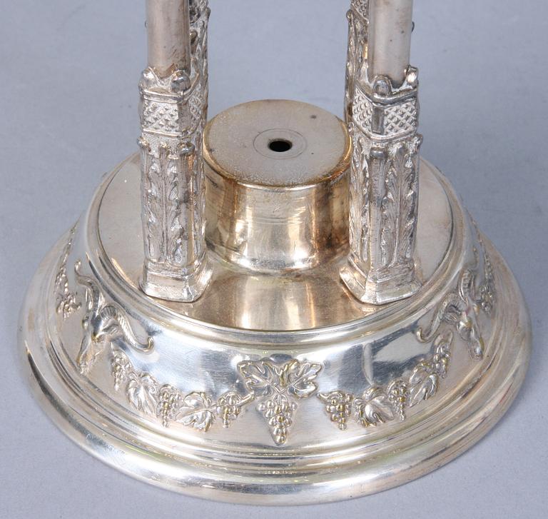 UPPSATSSKÅL, glas samt nyilver.