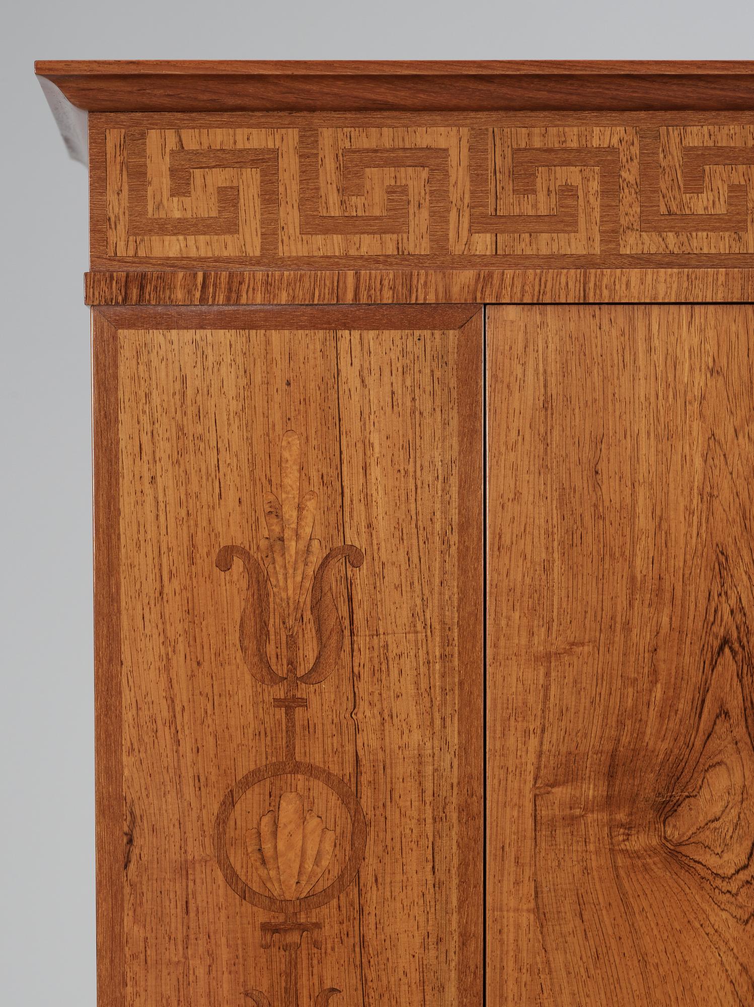 OSCAR NILSSON, praktskåp, Wickman & Nybergs Möblerings- och Snickeriverkstad, Stockholm 1926.