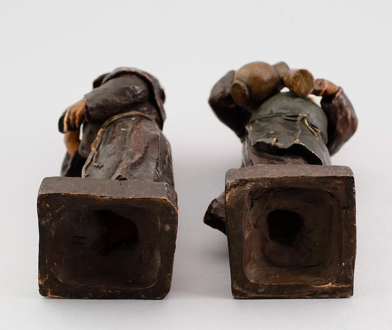 FIGURER, ett par, terrakotta, Goldscheider, Wien, omkring år 1900.