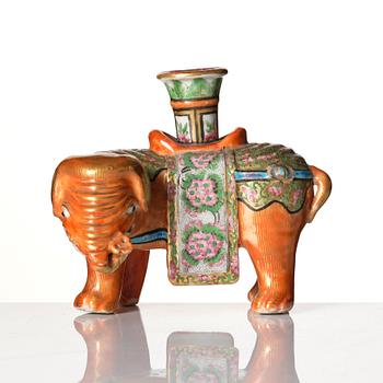 A Chinese Canton candle holder, Qing dynasty, 19th Century.