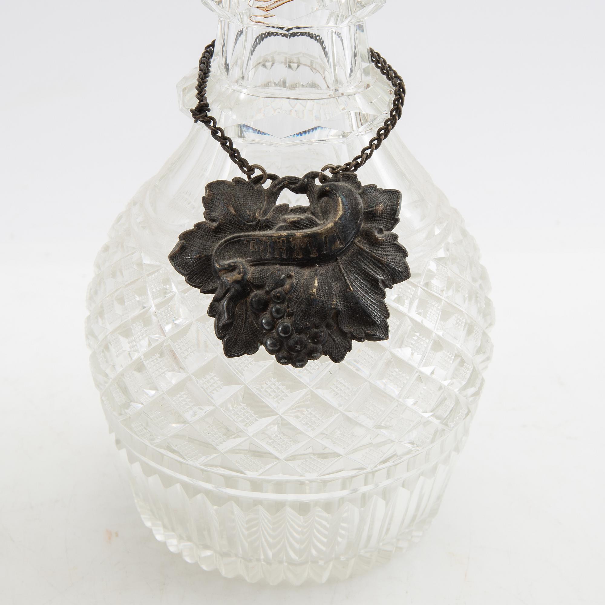 Decanters, a pair of early 20th century cut glass.