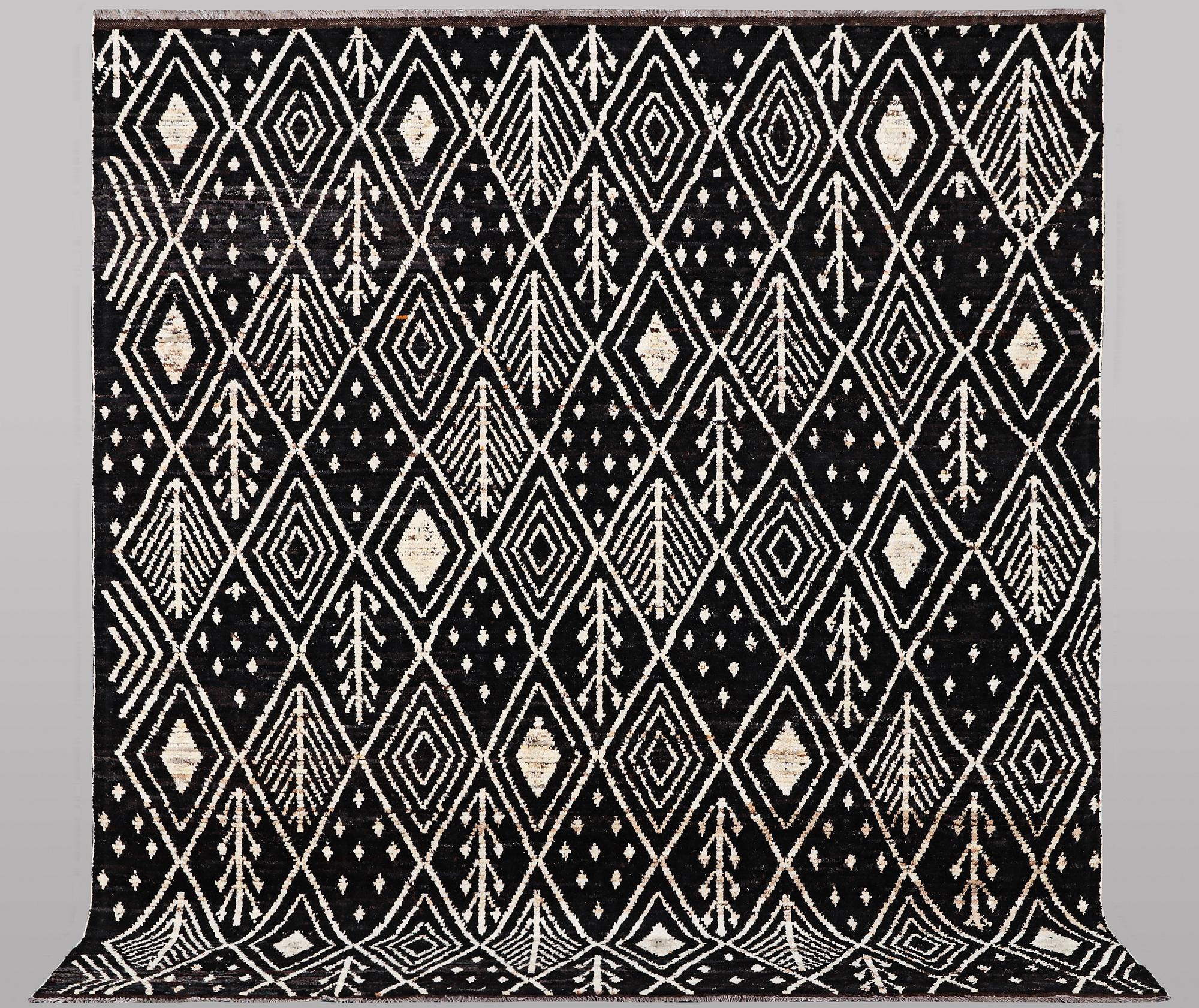 Matta, Marocko Berber, ca 296 x 259 cm.