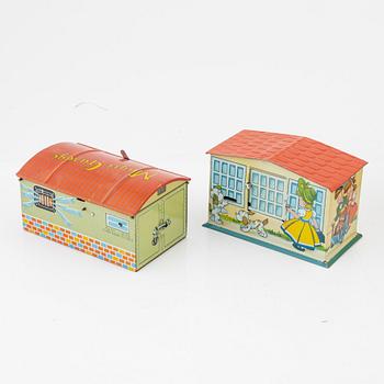 Fourteen tin toys, including Yonezawa, Japan, 20th Century.