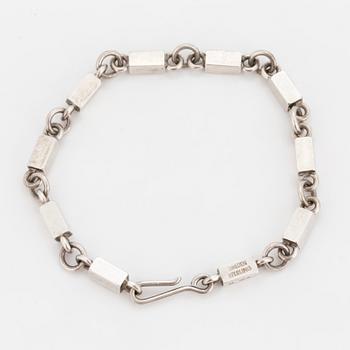 A sterlingsilver bracelet, Wiwen Nilsson, Lund 1968. Weight ca 7 grams.