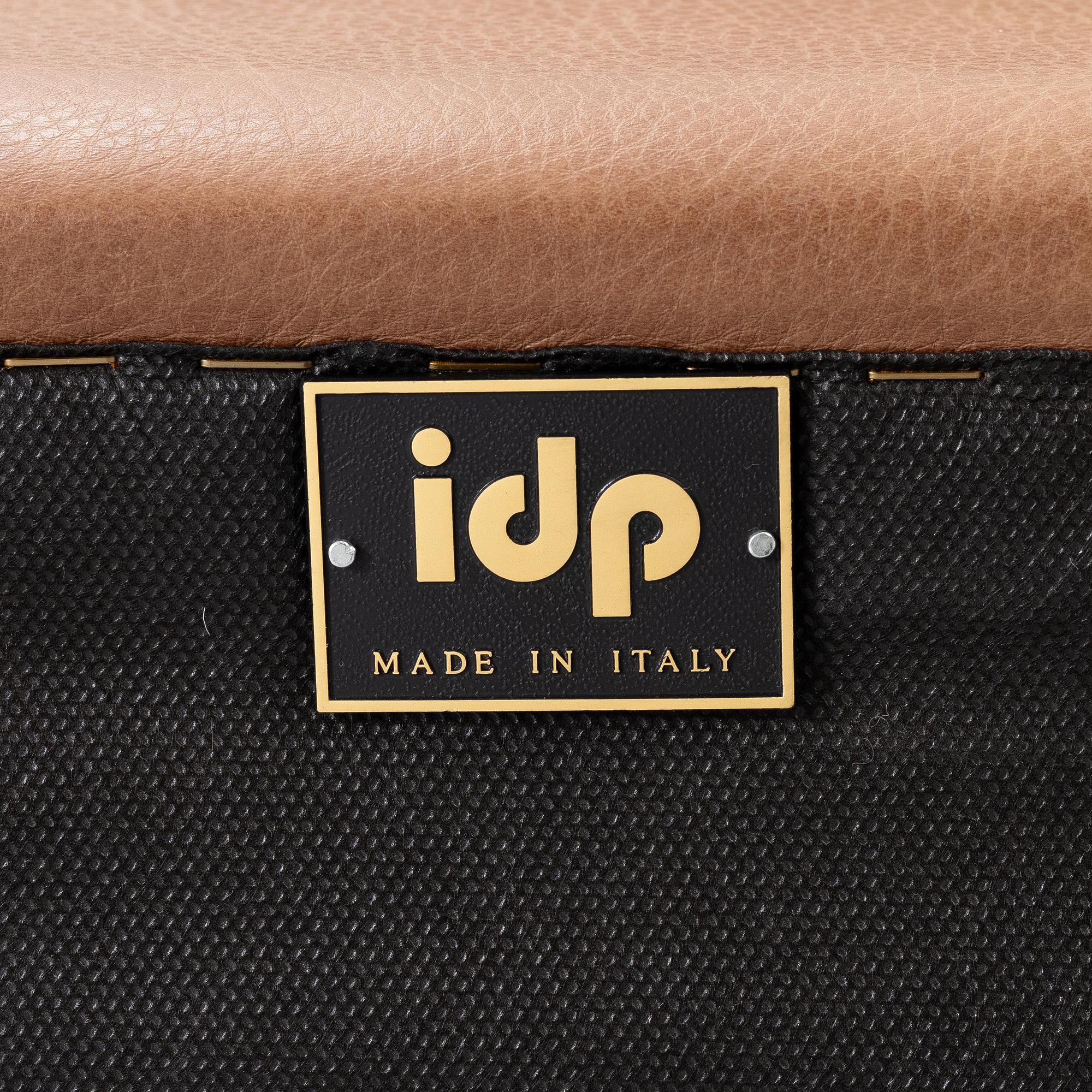 Armchairs, a pair, Howard model, IPD, Italy.
