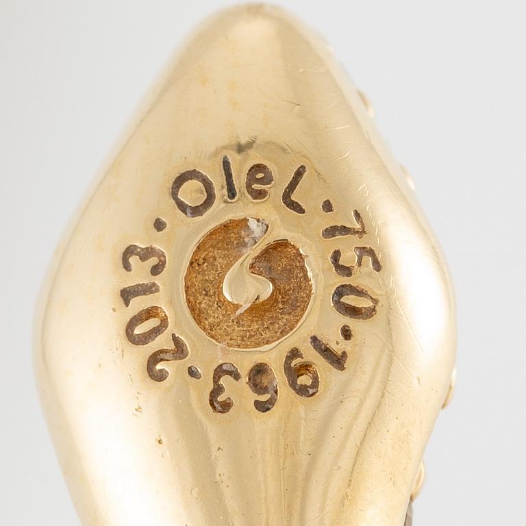 Ole Lynggaard, "Snakes ring" 18K gold with brilliant-cut diamonds.