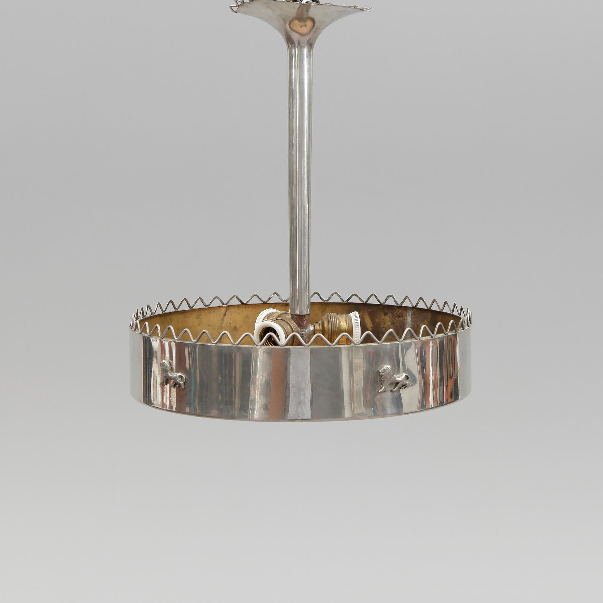 TAKLAMPA, Åke Wremp, Angelstad, 1900-talets första hälft. Höjd ca 50 cm.