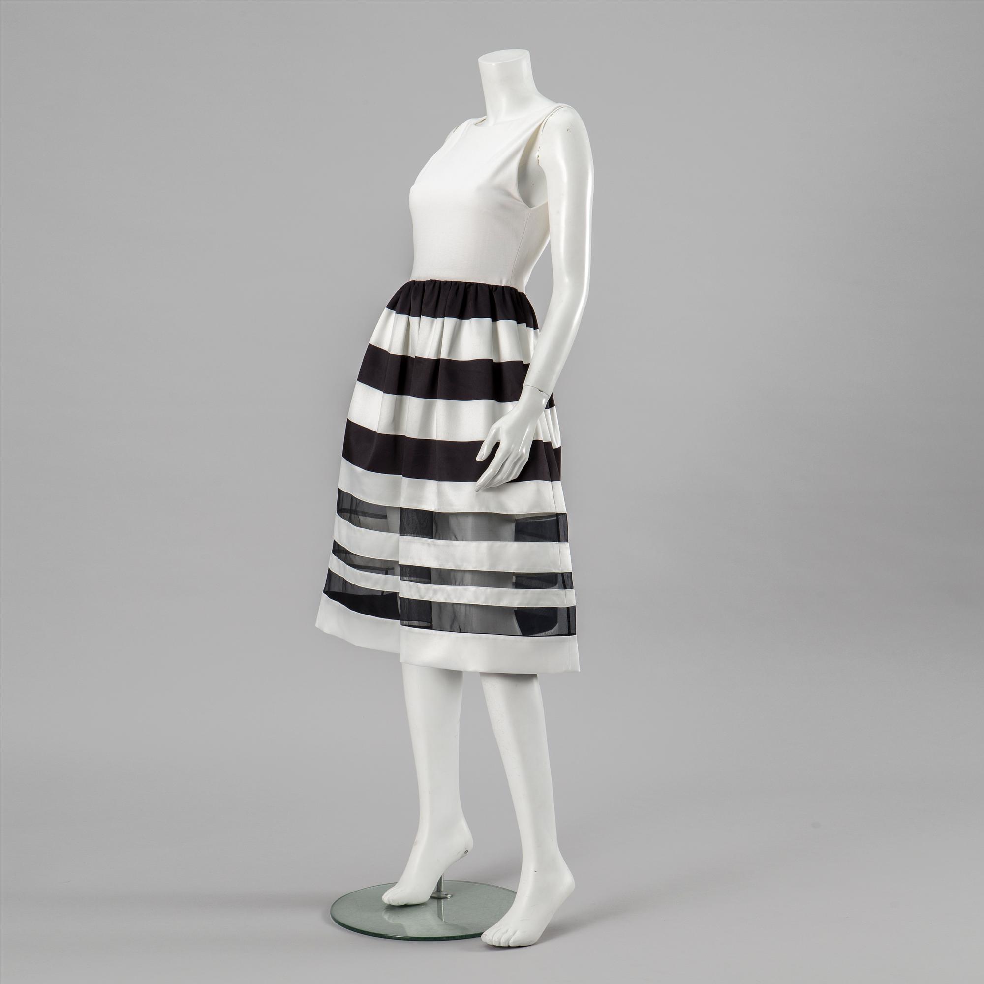 COCKTAIL DRESS, Alice + Olivia, size 4.
