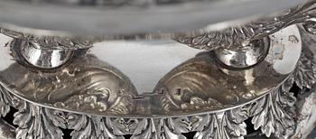 SKÅL PÅ FOT, silver, senempire, otydl stämplar, troligen Tyskland och 1800-talets första hälft/mitt. Vikt ca 330 gram.