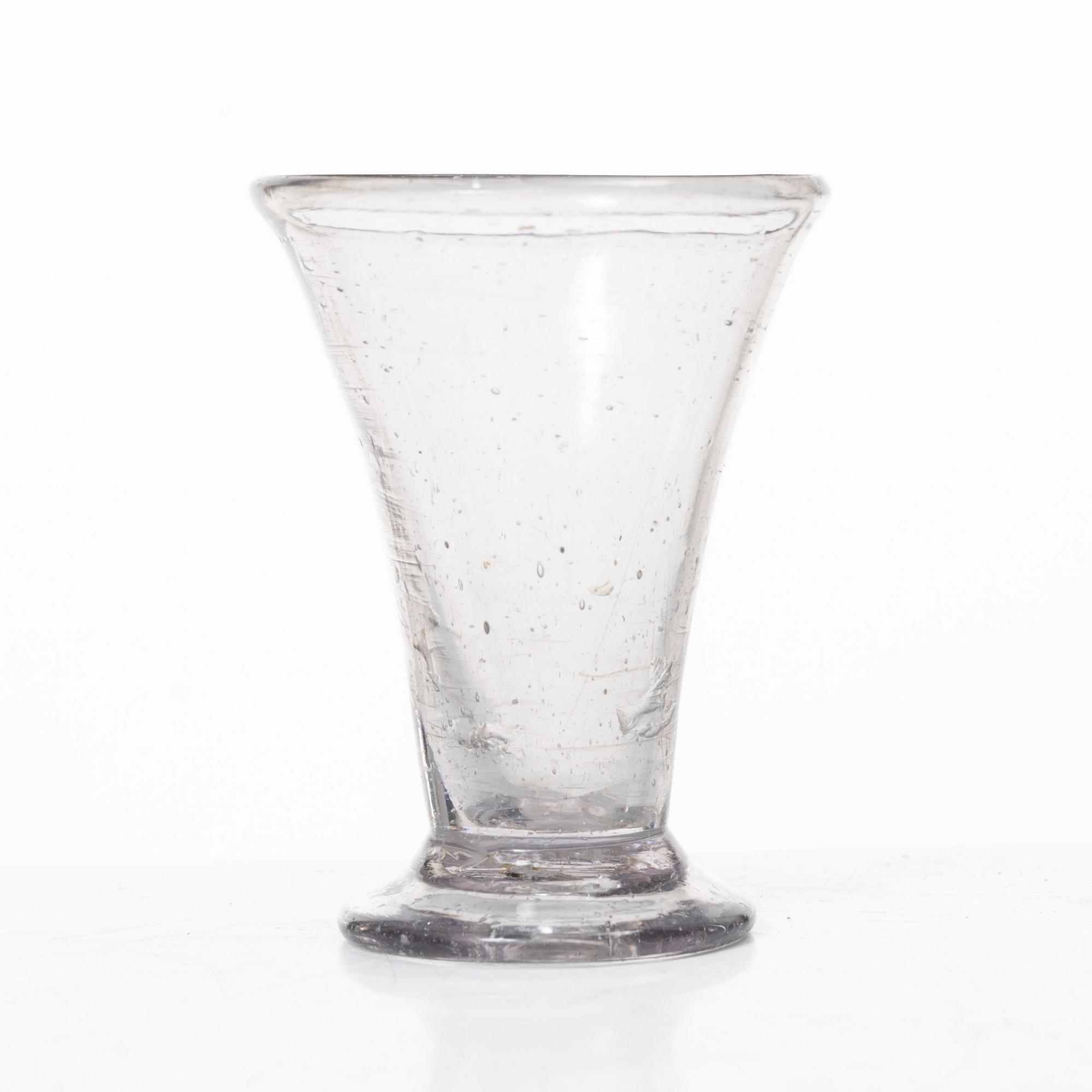 A miniature cup, 18th century.
