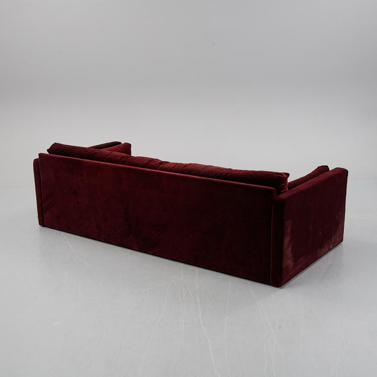 A contemporary 'Dahlia Velvet' sofa, Melimeli.
