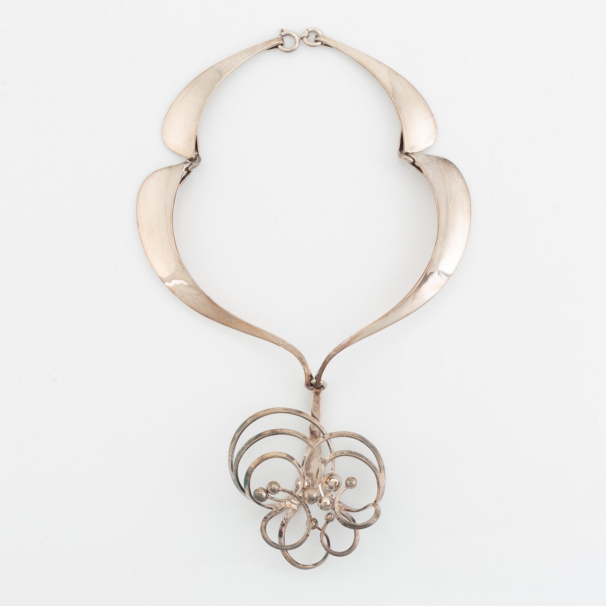Theresia Hvorslev, a sterling silver necklace with pendant, Lidköping 1975.