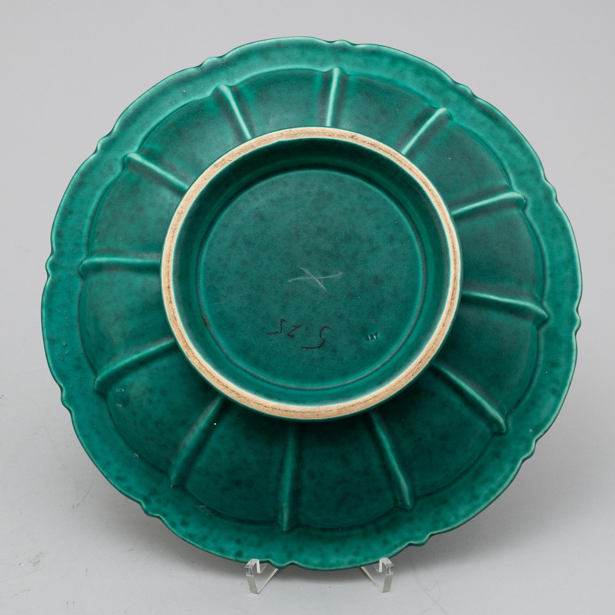 WILHELM KÅGE, vaser 2 st, samt skål. stengods, "Argenta", 1900-talets andra kvartal.