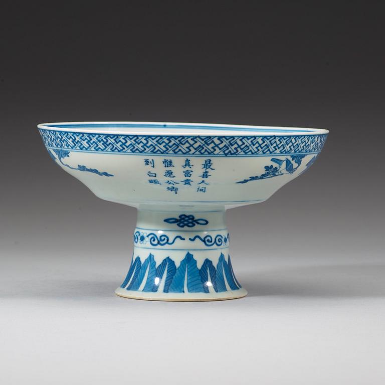 A blue and white stemcup, Qing dynasty, 19th century with a Kangxi four carachter mark.