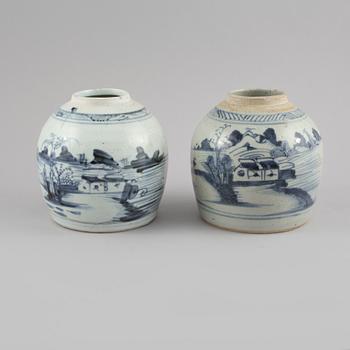 BOJANER, 2 st snarlika, porslin, Kina, 1800-tal.