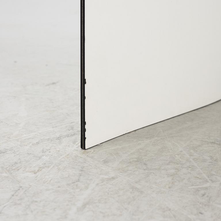 Tobias Berneth, bord, "Thinner", Karl Andersson & Söner, Huskvarna, 2000-tal.