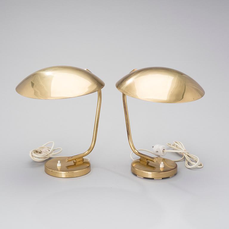 A PAIR OF TABLE LAMPS. Manufactured by Itsu. 1950s.