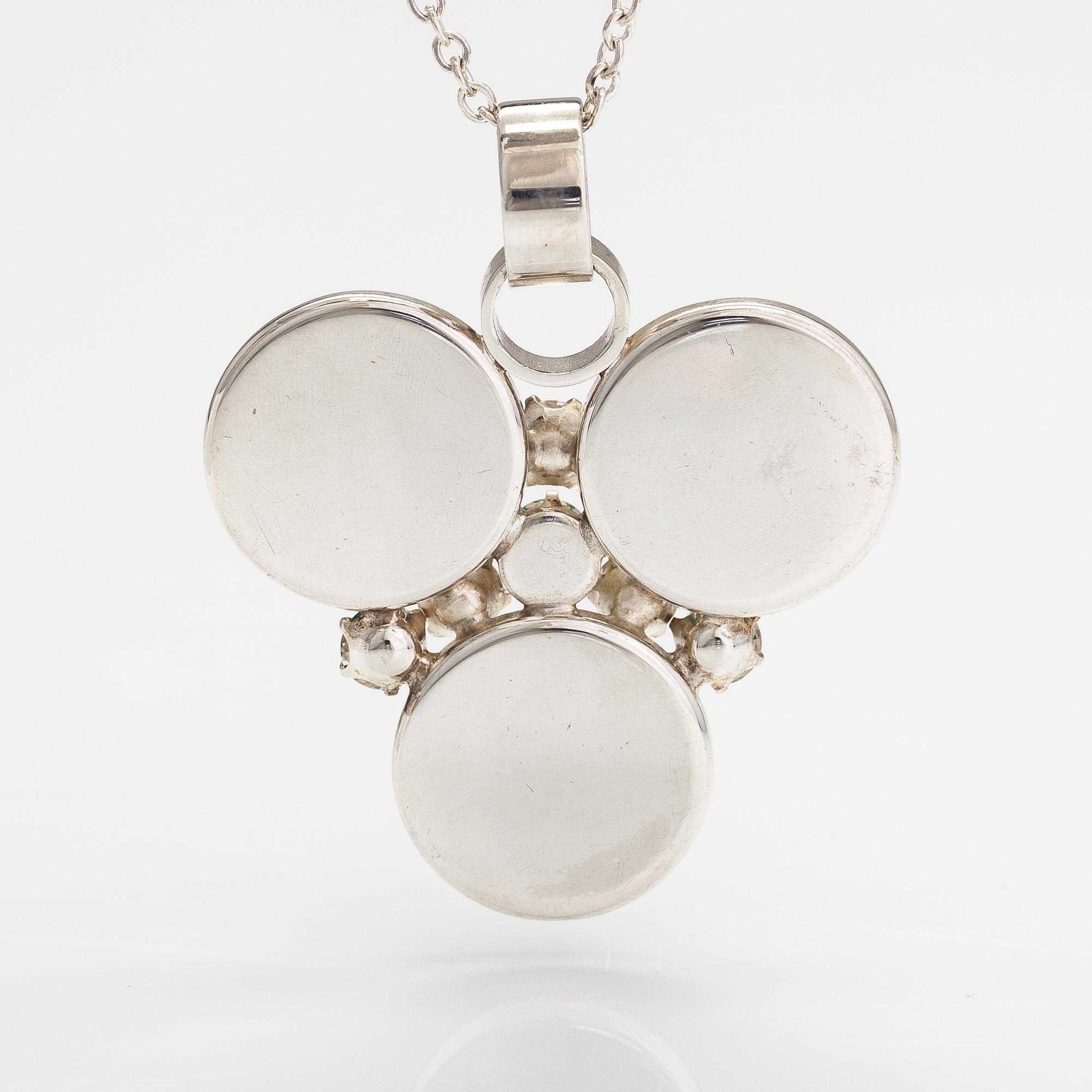 Elis Kauppi, A sterling silver necklace "Tunturipuro" with chalcedonies and rock crystals. Kupittaan kulta, Turku.