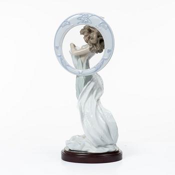 Regino Torrijos, figurine, "Dance", Lladró, Spain.