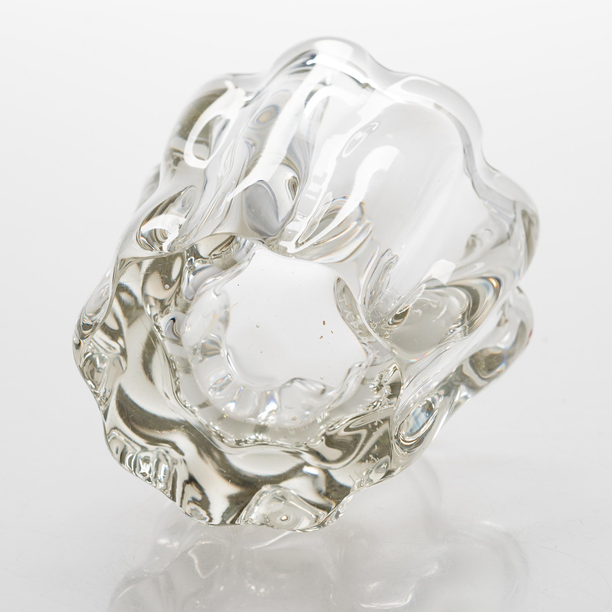 Tapio Wirkkala, A "Kalvolan kanto 3241" glass vase signed Tapio Wirkkala 3241.