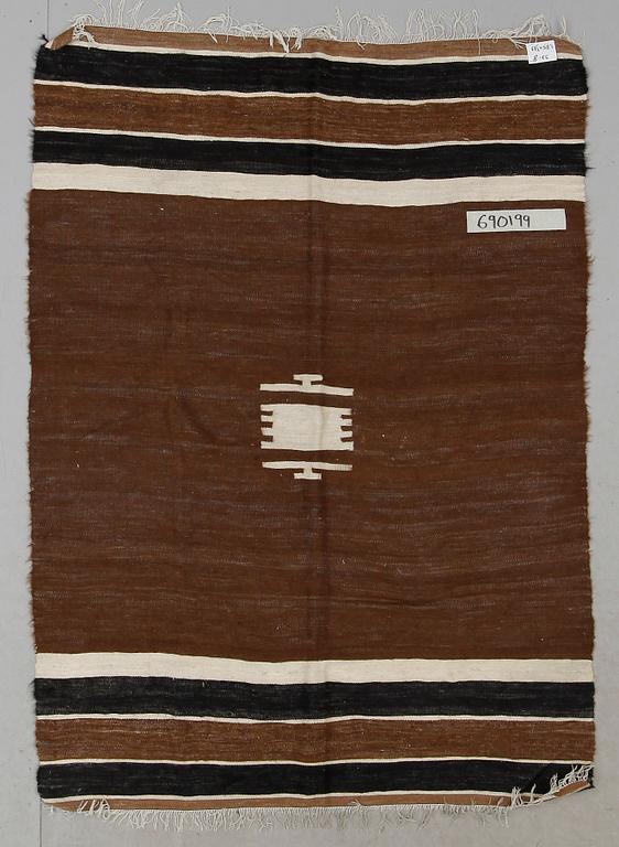 MATTA, persisk Kelim, ca 185 x 133 cm.