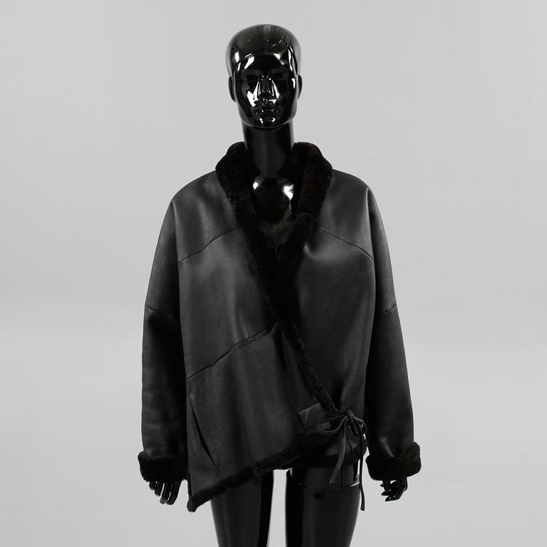 JACKA, Max Mara.