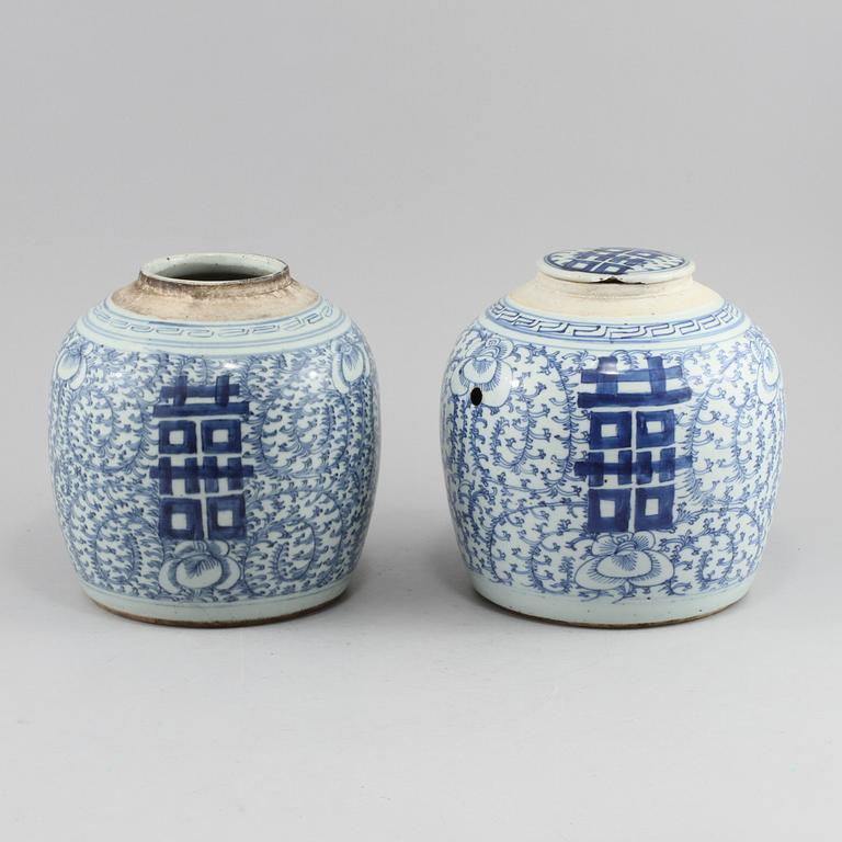 BOJANER, 2 st, porslin, Kina, 1800-tal.