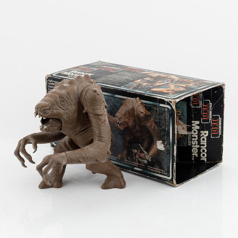 Star Wars, a set of 23 action figures and vehicles, 1970's/80's.