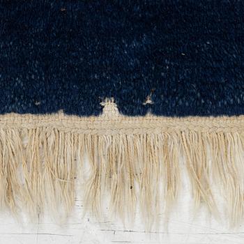 Carpet, China, approx. 274 x 186 cm.