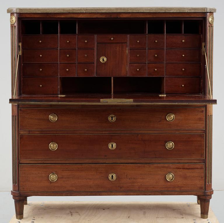 A late Gustavian late 18th Century secretaire.