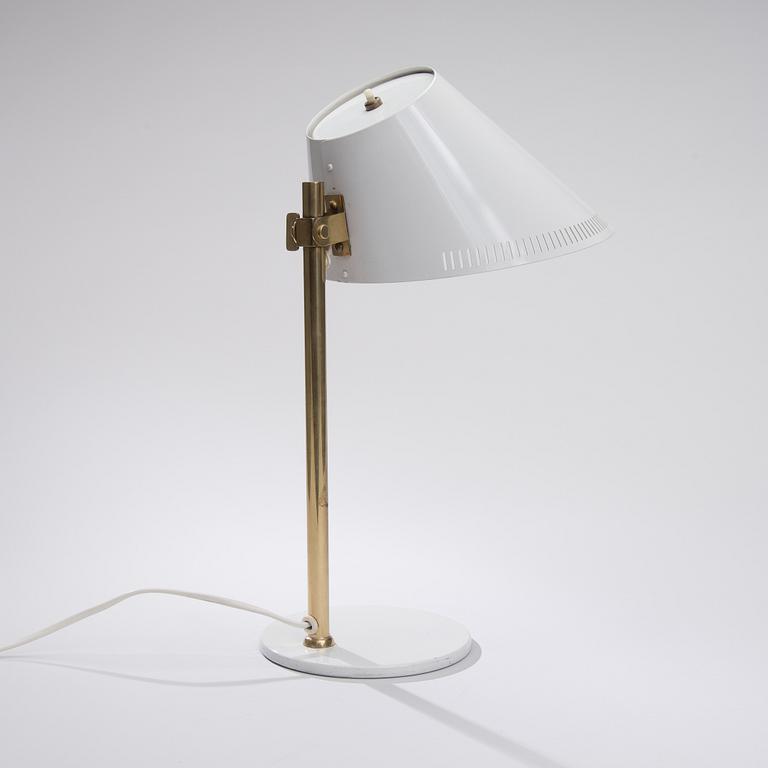 PAAVO TYNELL, TABLE LAMP. Model 9222.  Manufactured by Idman. The mid-1900s.