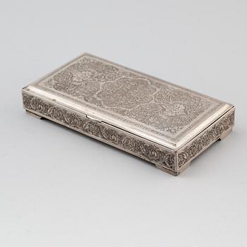 DOSA, silver, sannolikt 1900-tal. Vikt ca 297 g.