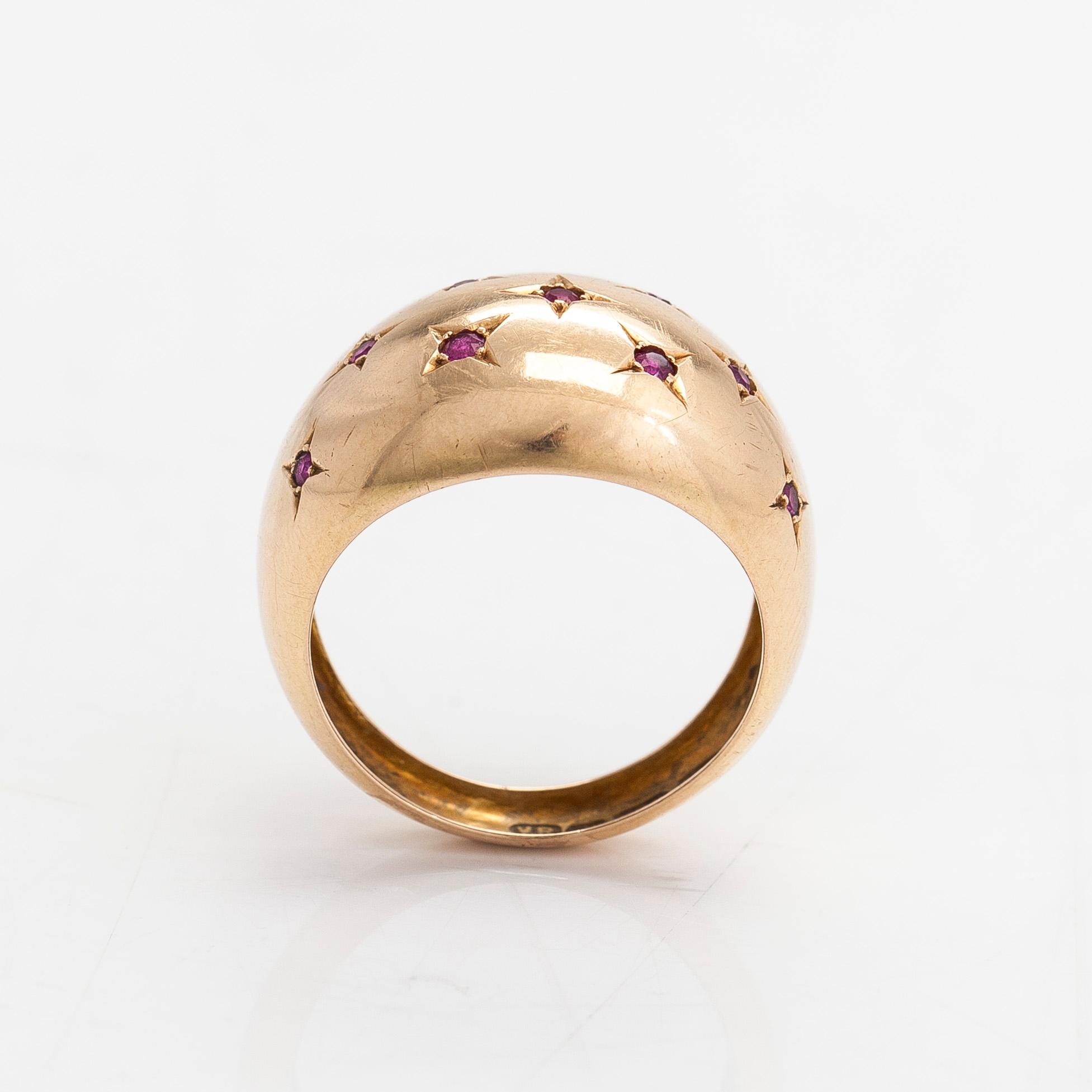 A 14K gold ring with synthetic rubies, Helsinki 1948.