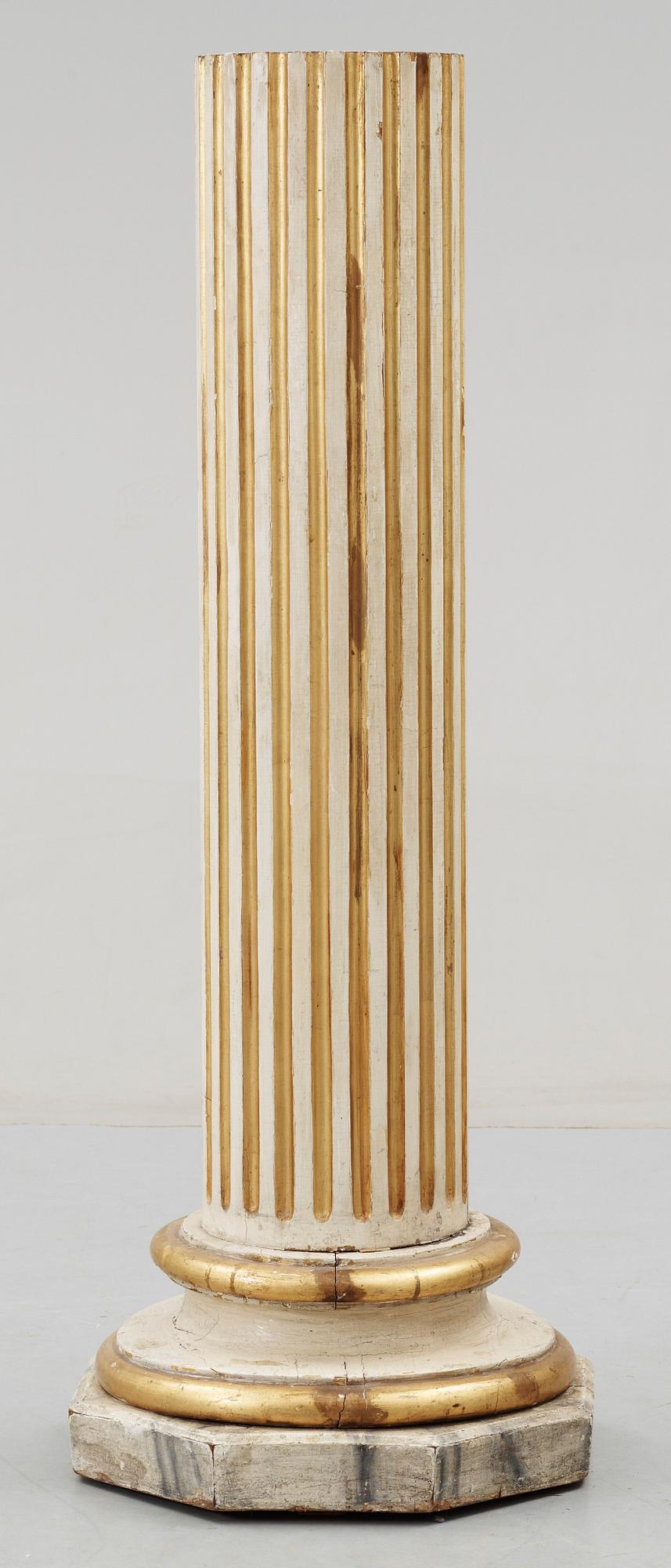 KOLONN. Gustaviansk stil, Sverige, 1900-talets första hälft.