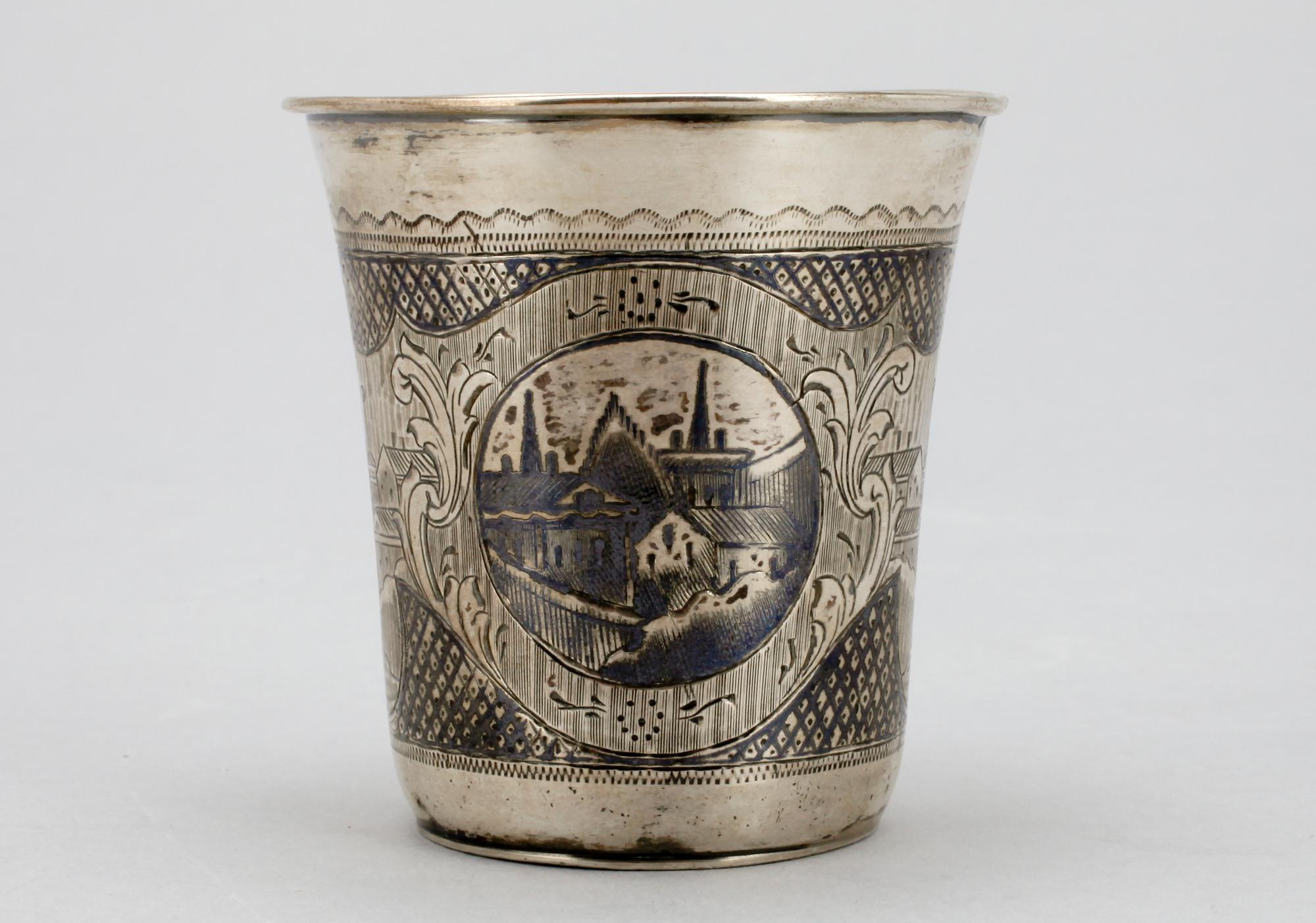 BÄGARE, 84 silver, niello. Moskva 1869. Vikt 53 g.