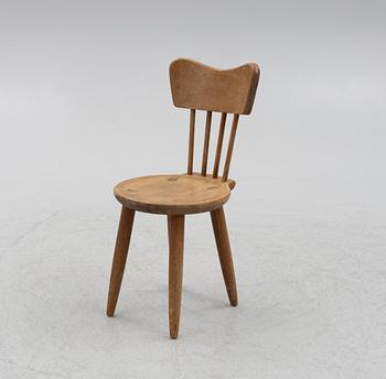 A set of sports cabin model chairs, around the mid-20th century.