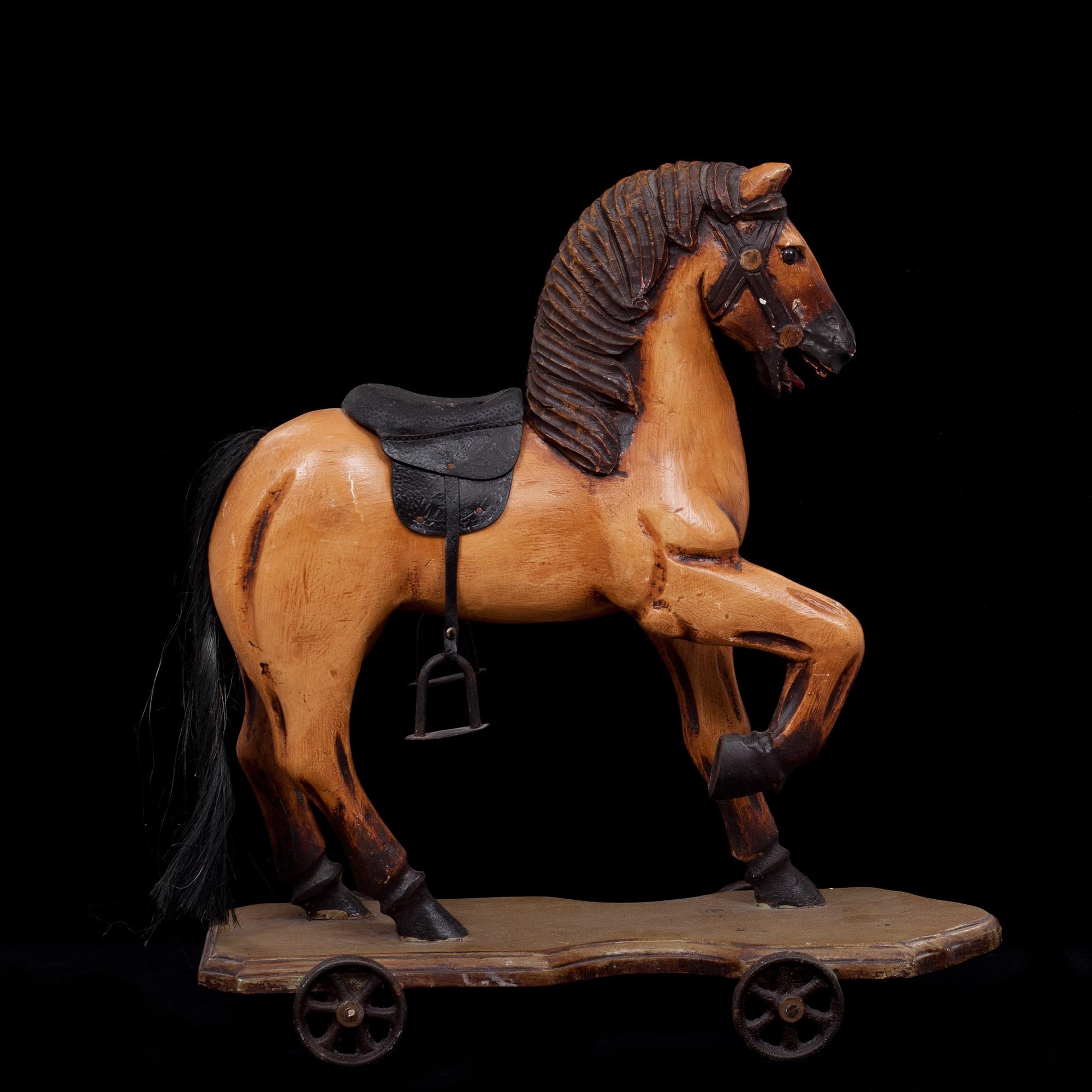 HÄST på HJUL, trä, modern tillverkning.