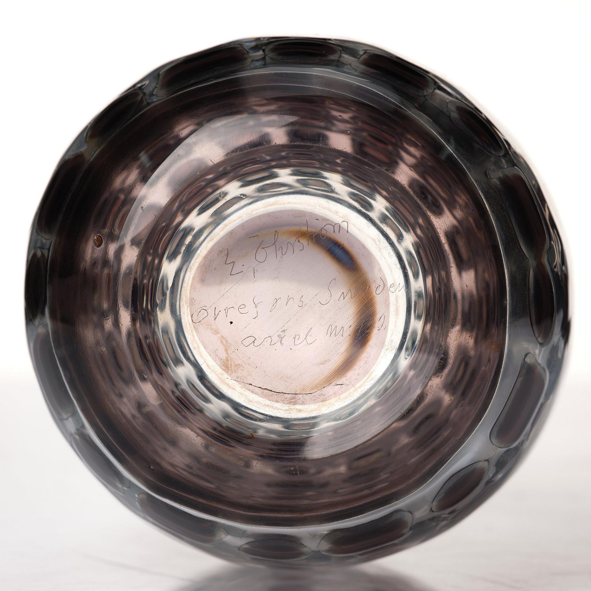 Edvin Öhrström, an "Ariel" glass vase, Orrefors 1947, no 422.