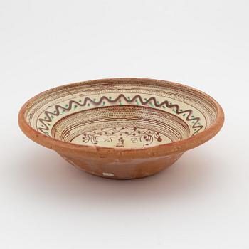 An earthenware bowl from Hälsingland, Sweden, 19th century.