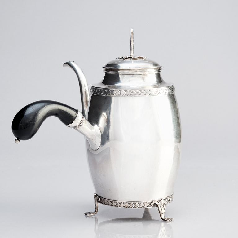 Johan Petter Grönvall, kaffekanna, silver, Stockholm 1818. Empire.